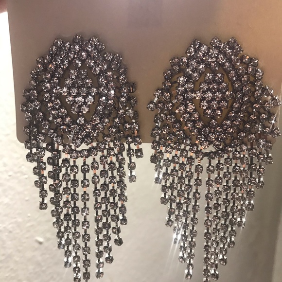 Gorgeous Rhinestone Pendant Earring - Picture 3 of 3